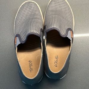 Olukai Pehuea womens 7.5 Pavement color